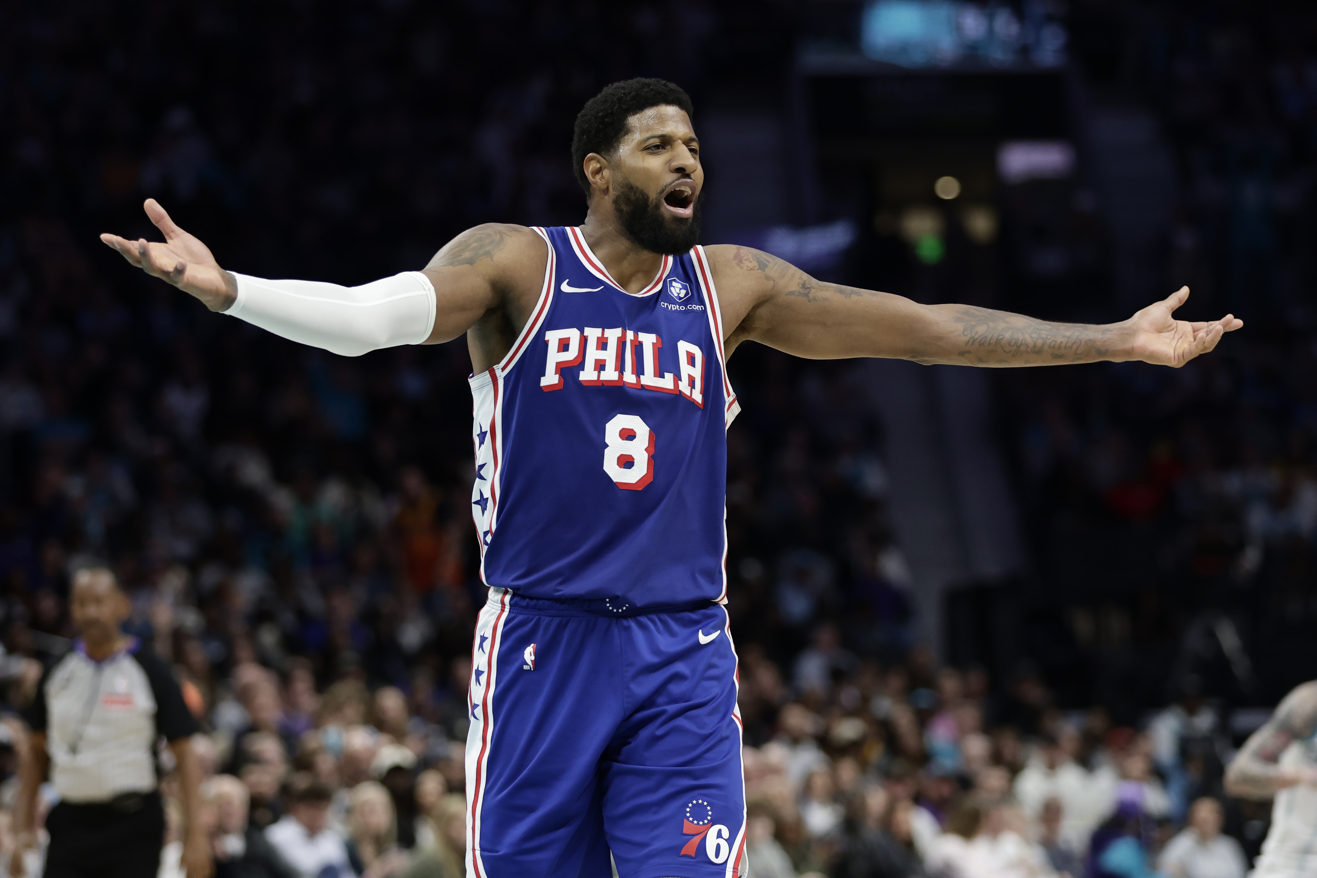 yl7703永利-下半场消失！乔治14中7拿到20分5板4助2断 上半场独得18分